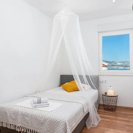 Апартаменти Lotus