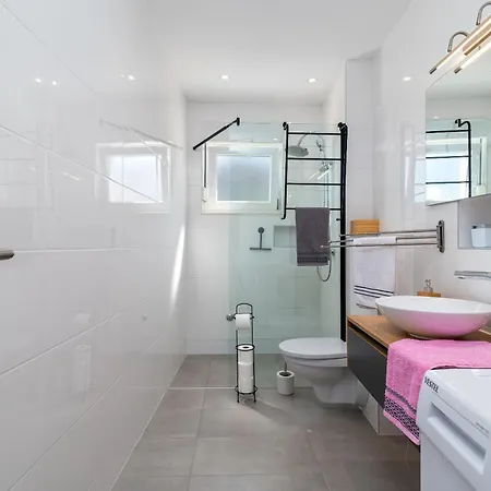 Lotus * Τρογκίρ